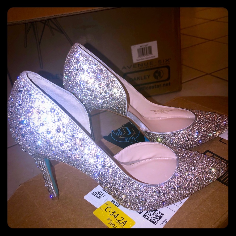 Betsey Johnson Blue Hazil pumps